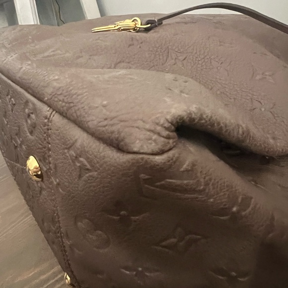 AUTHENTIC LV Empreinte Artsy MM Taupe Glace - Picture 2 of 11